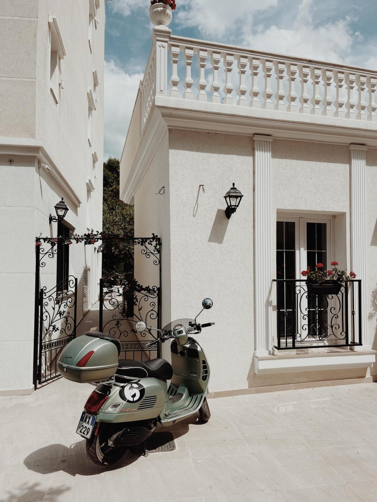 Ruby Palace Vlorë Buitenkant foto