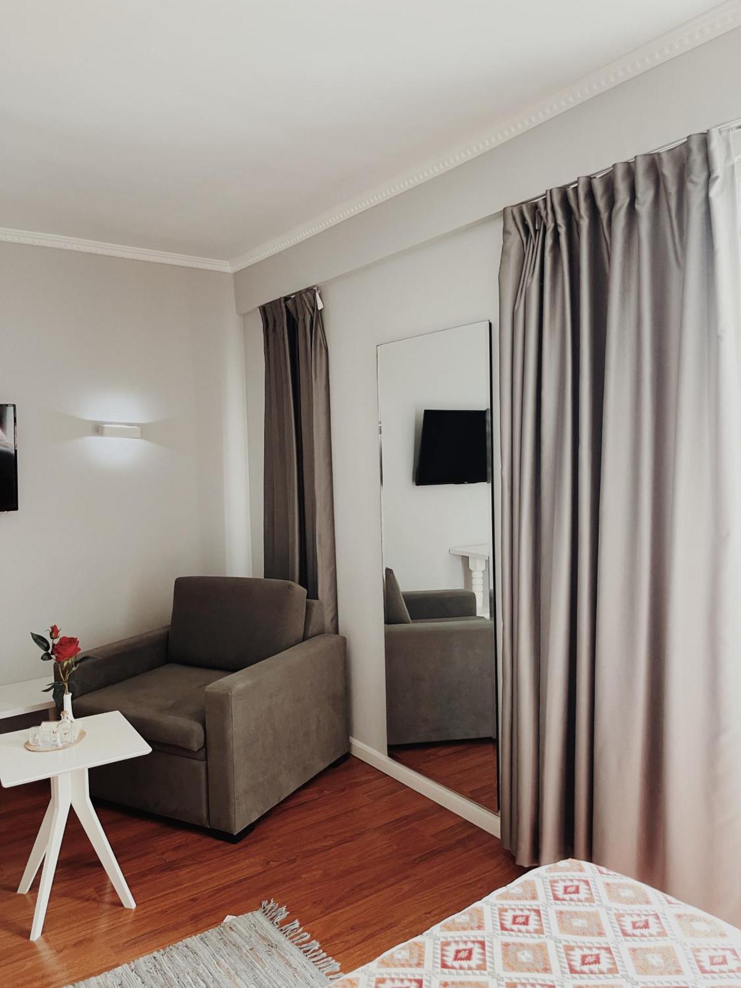 Ruby Palace Vlorë Buitenkant foto