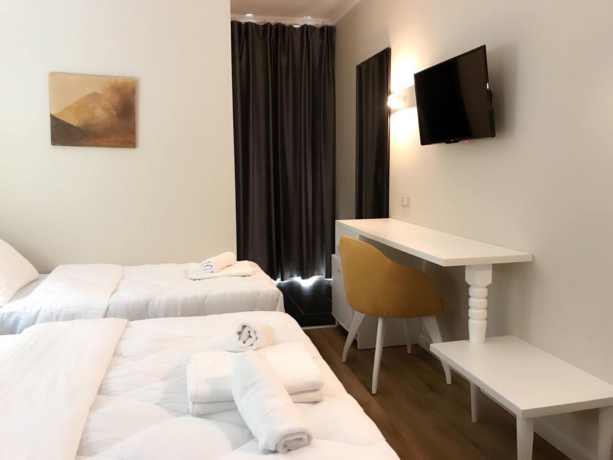 Ruby Palace Vlorë Buitenkant foto